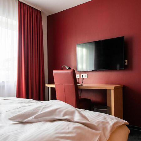 Mein Schlosshotel Heusenstamm Esterno foto