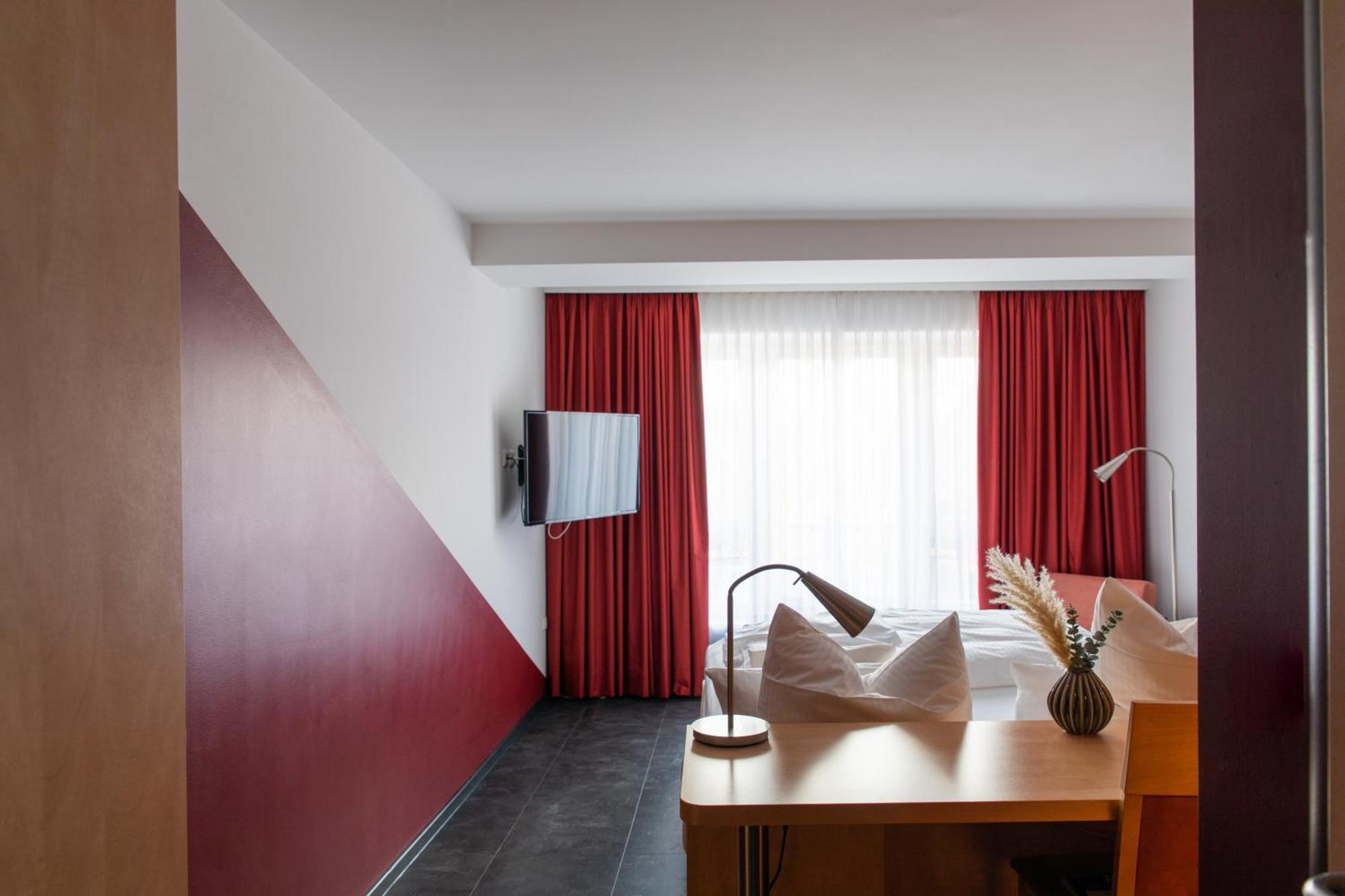 Mein Schlosshotel Heusenstamm Esterno foto