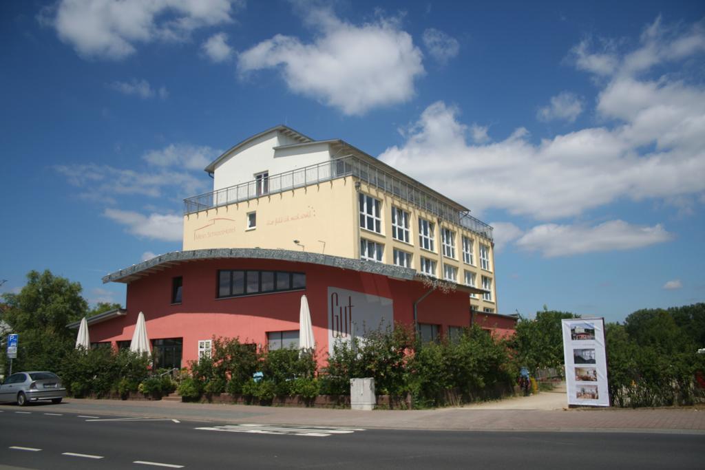 Mein Schlosshotel Heusenstamm Esterno foto
