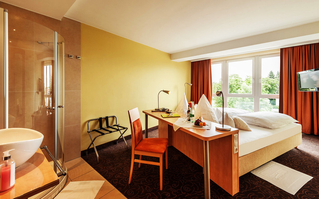Mein Schlosshotel Heusenstamm Esterno foto